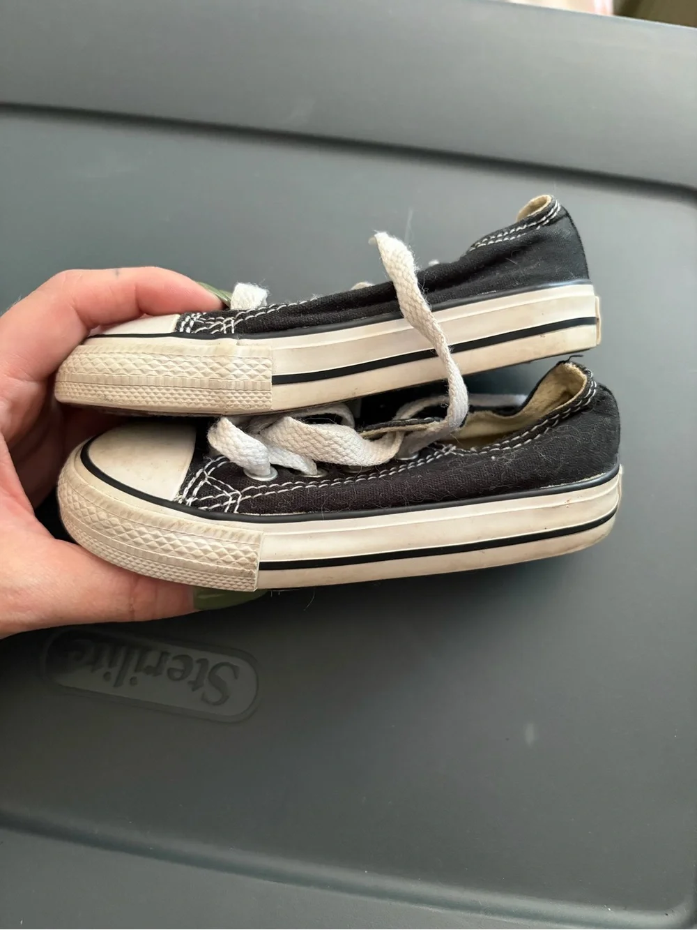 Converse All Star Kids toddler Black and White Low-Top Canvas Sneakers size 6